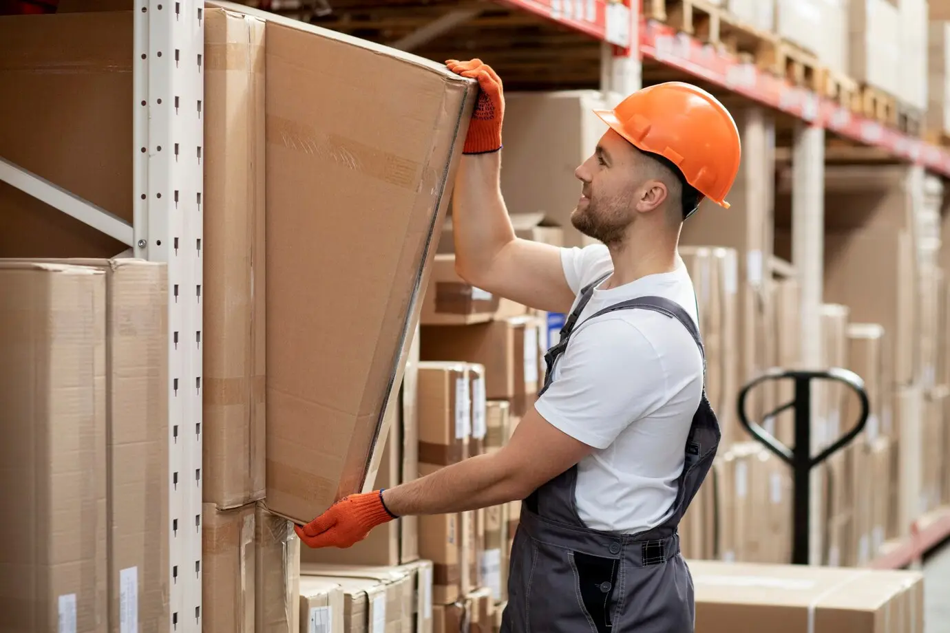 Jakie są zasady przechowywania dokumentów w magazynach self storage?